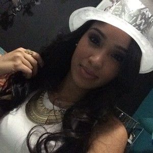 Meet your Posher, Sylvia